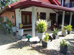 Isindu Holiday Home